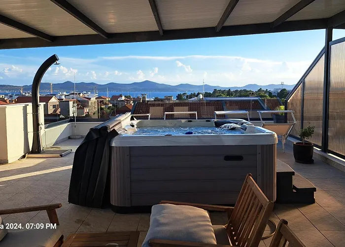 Apartment Bruno - Luxury Penthouse With Jacuzzi