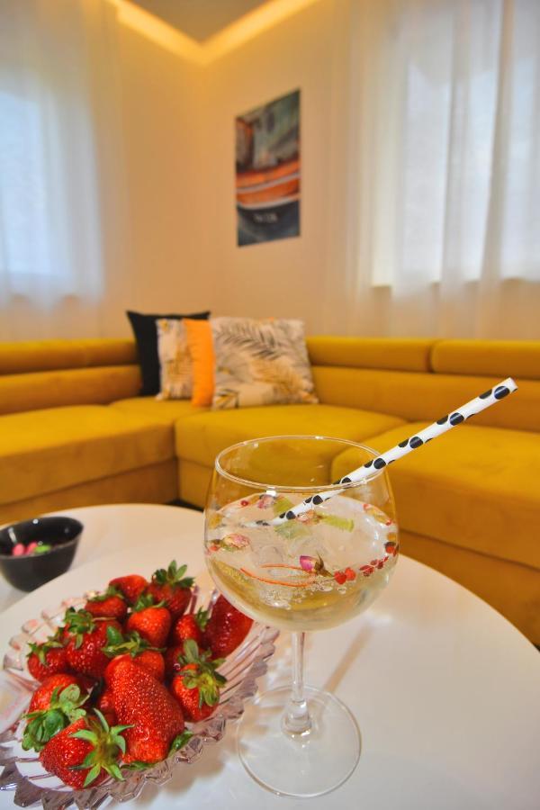 Bruno - Luxury Penthouse With Jacuzzi Apartment *