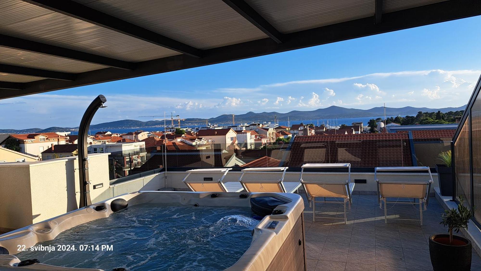 Apartment Bruno - Luxury Penthouse With Jacuzzi *